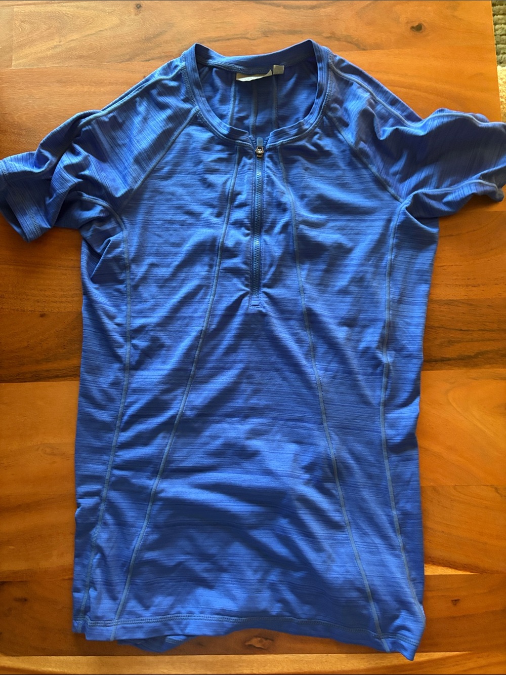 Athleta Rash Guard Size Small